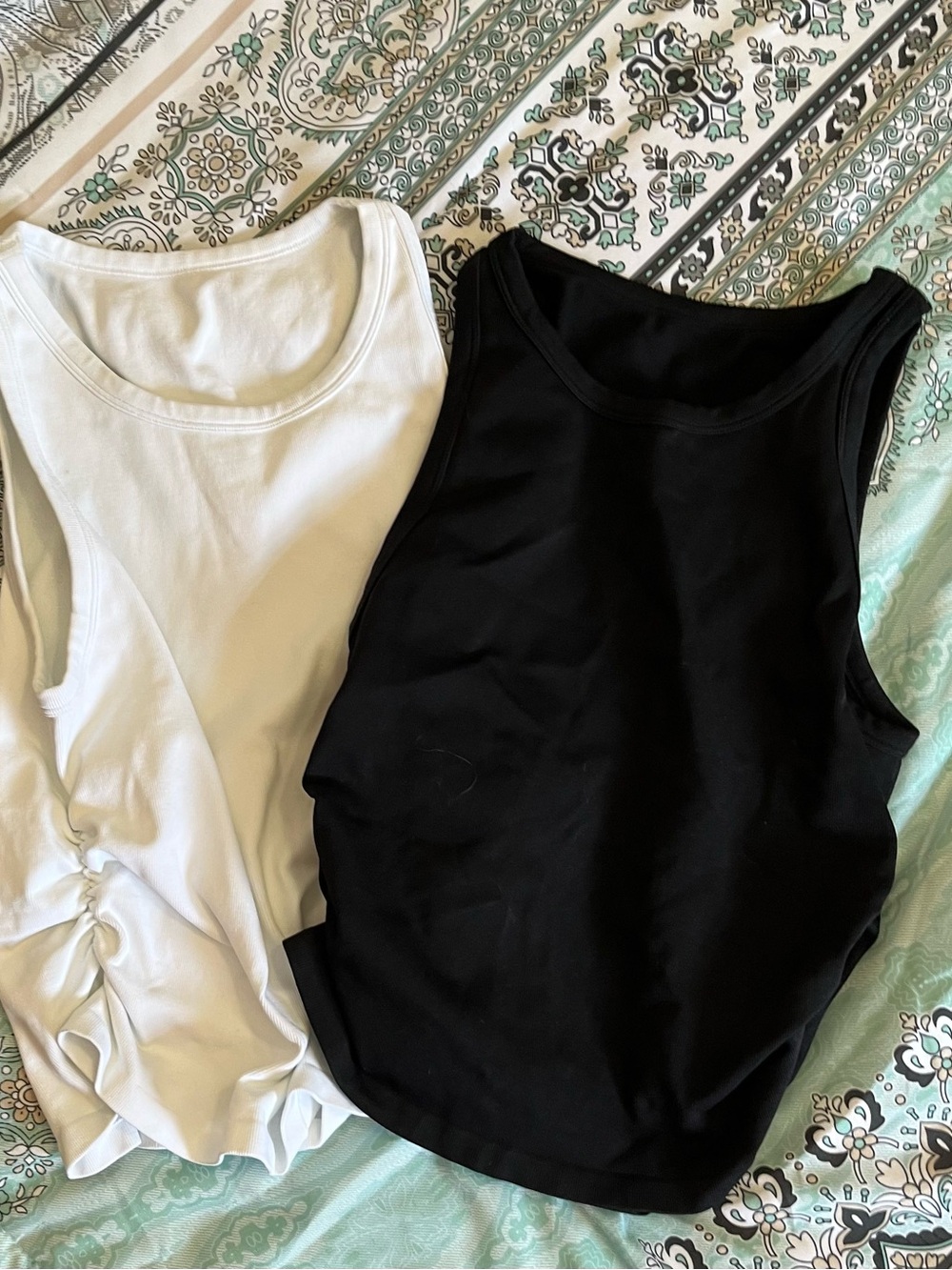 Everyday Ribbed Tank Top - Black & White